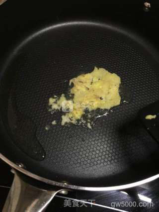 台式香菇卤肉饭的做法步骤：3