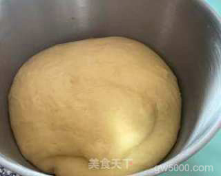 台湾鲜奶麻花王的制作的做法步骤：1