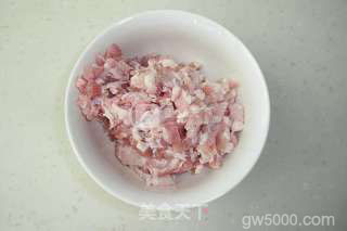 卤肉饭的做法步骤：1
