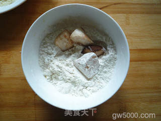 酥炸杏鲍菇的做法步骤：7