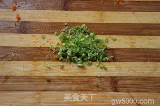 蔬菜鱿鱼圈的做法步骤：2