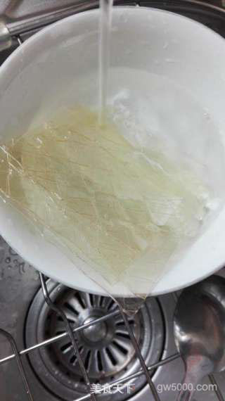 牛油果布丁的做法步骤：2