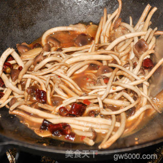 干锅茶树菇的做法步骤：11