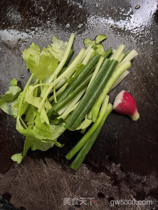 剁椒鱼头的做法步骤：5