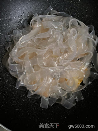 剁椒鱼头的做法步骤：7