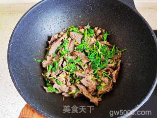 小炒牛肉的做法步骤：10