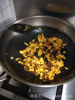 外婆菜炒鸡蛋的做法步骤：6