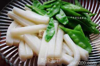 腊肉炒年糕的做法步骤：4