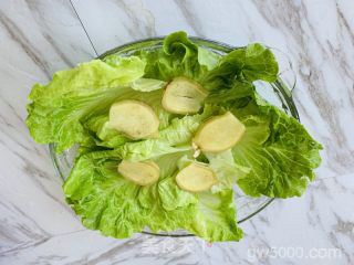 火麻仁剁椒鱼头韧豆腐的做法步骤：3