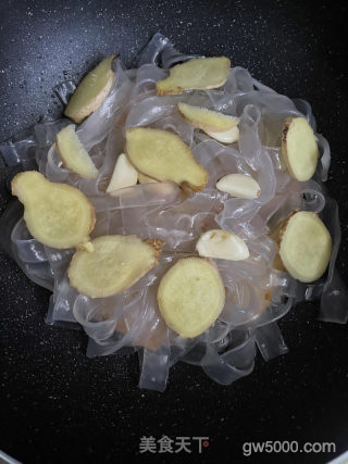 剁椒鱼头的做法步骤：8