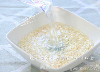 糯米蒸排骨 宝宝营养辅食，味香口感软糯的做法步骤：2