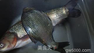 吉庆有鱼剁椒鱼头的做法步骤：1