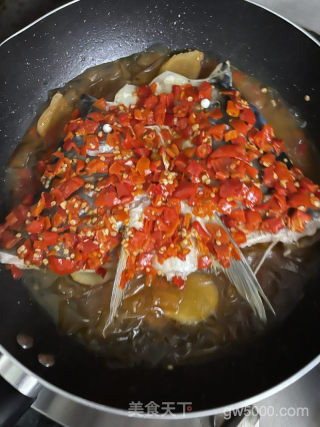 剁椒鱼头的做法步骤：11