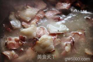 腊肉炒年糕的做法步骤：2