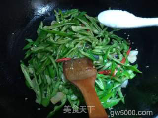 经典湘菜辣椒炒肉的做法步骤：10