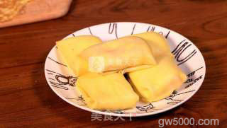家有平底锅 就能做的美味甜品—芒果班戟的做法步骤：13