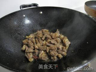港式牛腩面的做法步骤：2