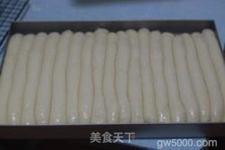 超乎想象的绵软香甜——港式牛奶排包的做法步骤：15