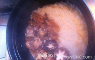 香菇滑鸡煲仔饭的做法步骤：14
