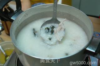 港式皮蛋瘦肉粥的做法步骤：18