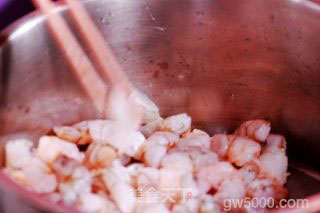 港式水晶虾饺的做法步骤：1
