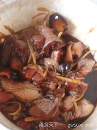 别拦着我，我今天来个二大的——北菇滑鸡腊味饭 （港式煲仔饭）的做法步骤：7