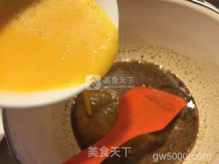超松软红糖马拉糕(酵母版)~无需烤箱，在家也可以吃到港式点心的做法步骤：2