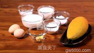 家有平底锅 就能做的美味甜品—芒果班戟的做法步骤：1