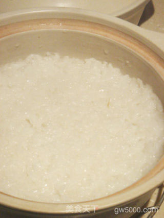 别拦着我，我今天来个二大的——北菇滑鸡腊味饭 （港式煲仔饭）的做法步骤：9