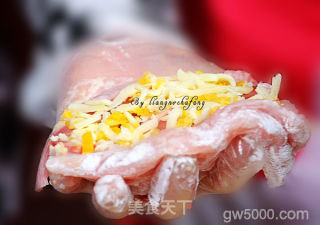 港式黄金芝士鸡肉卷的做法步骤：4