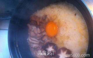 香菇滑鸡煲仔饭的做法步骤：15