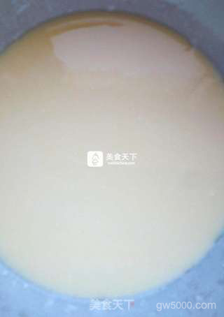 海绵宝宝黄桃班戟的做法步骤：3