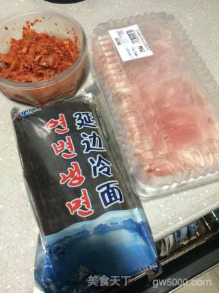 羊肉片热汤冷面的做法步骤：1
