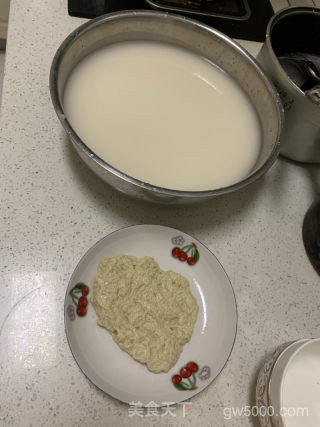 凉皮的做法步骤：1
