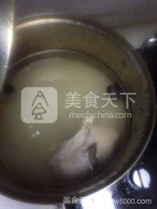羊肉泡馍的做法步骤：1