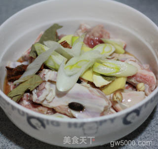 一羊两吃---香辣羊排和羊汤萝卜的做法步骤：2
