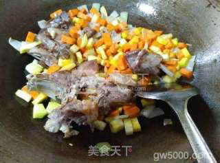 【新疆手抓饭】电饭煲版本的做法步骤：4