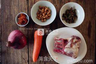 羊肉手抓饭的做法步骤：1