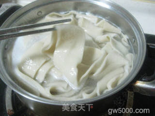 老陕面食之油泼扯面——不用抹油的家常扯面做法的做法步骤：8