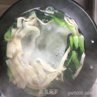 超简易版油泼面，懒人必备的做法步骤：2