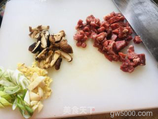 羊肉臊子面的做法步骤：1