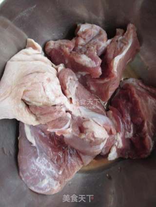烤羊肉串的做法步骤：1