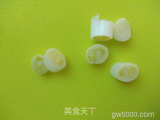 孜然炒肉的做法步骤：1