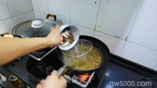 晋南羊肉泡馍的做法步骤：3