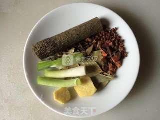 肉夹馍的做法步骤：2