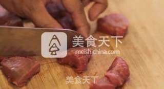 秘制烧烤羊肉串 的做法步骤：2