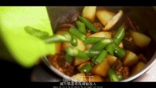 不可错过的新疆大盘鸡，不管是配饭还是配面都是一绝的做法步骤：8