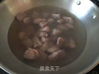 新疆羊肉抓饭的做法步骤：2