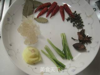 大盘鸡的做法步骤：1