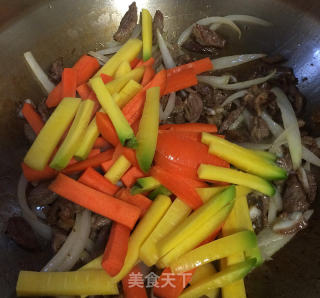 新疆抓饭的做法步骤：5